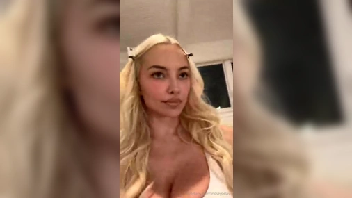 Lindsey Pelas 6th February Nude Showering Livestream
