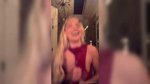 Lindsey Pelas 6th February Nude Showering Livestream