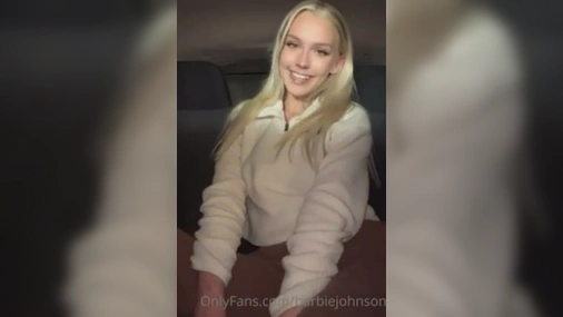 BarbieJohnson Fucks Her Pussy In Back Seat