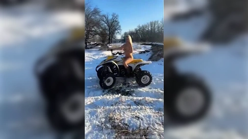 NikkiBi 4 Wheeler Snow Squirt
