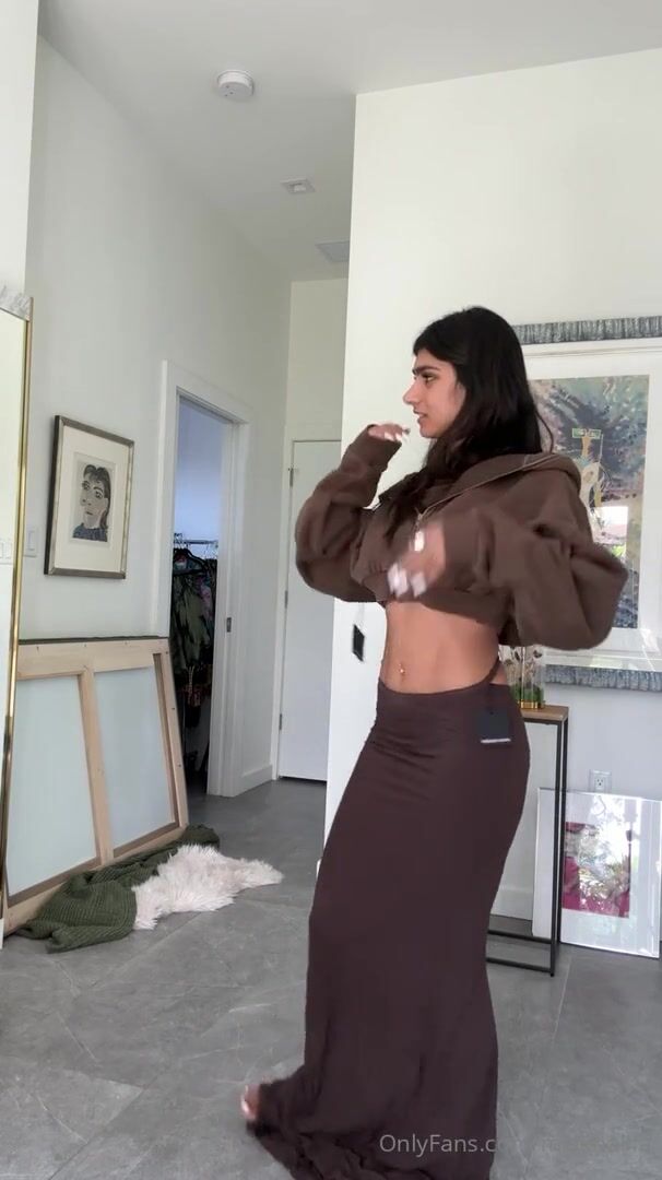 Mia Khalifa - Livestreaming With Blue Pasties On Titties