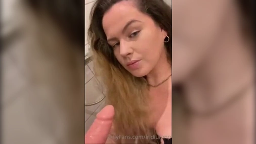 Norwegian Iridiumn Dildo Suck