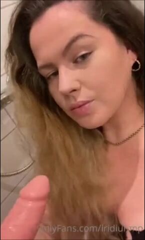 Norwegian Iridiumn Dildo Suck