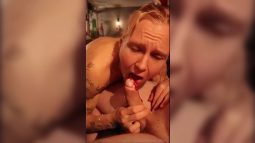 Norwegian Kinkyfitness95 Sucking Cock