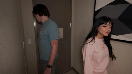 Hannah Jo - No Condom With 2 Big Cock Strangers