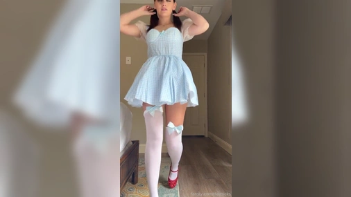 Haesicks Revealing Tight Pussy During Haul