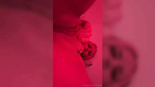 Finnish Elisaaw Pusst Bate Close-up