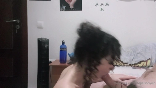 Justroommates Blowjob And Huge Facial