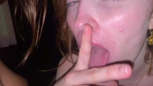 Jia Lissa - Surprising Best Friend by Licking her Wet Pussy