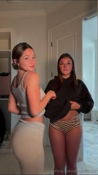 AvaOwenss And AlexaJefferies Stripping And Making Out