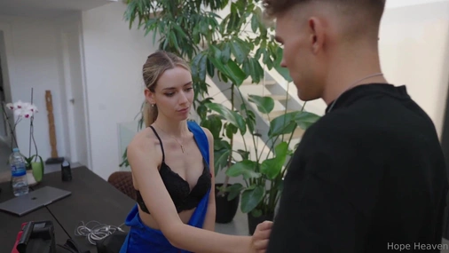 Hope Heaven - Tight Gym Slut Gets Deep Penetration On Table