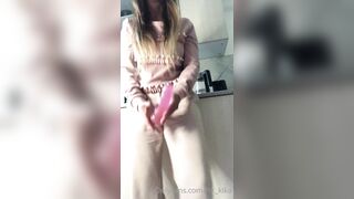 frk_kika - solo sex in the kitchen