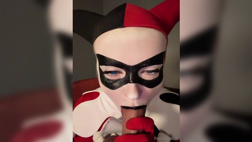 PeachJars Closeup Blowjob In Harley Quinn Cosplay
