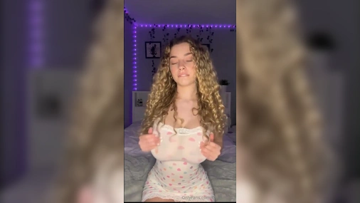 Kira Pregiato - Big Bouncy Natural Titties