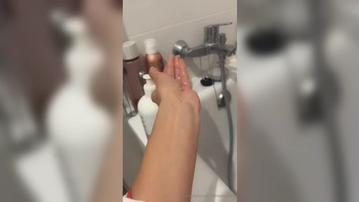 GF Helps Norwegian Blonde In Shower