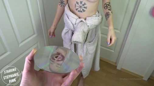 Norwegian alt girl sneeze compilation