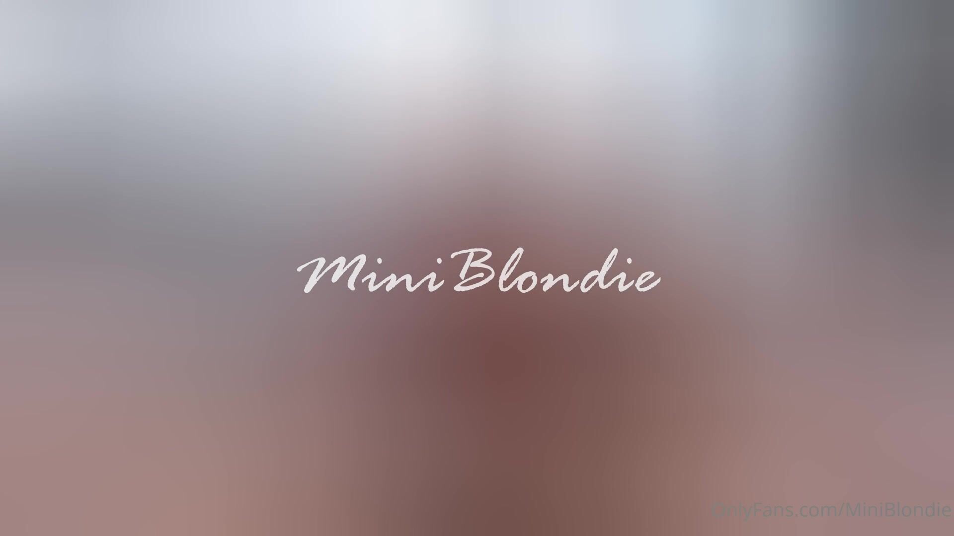 miniblondie get fucked by her man