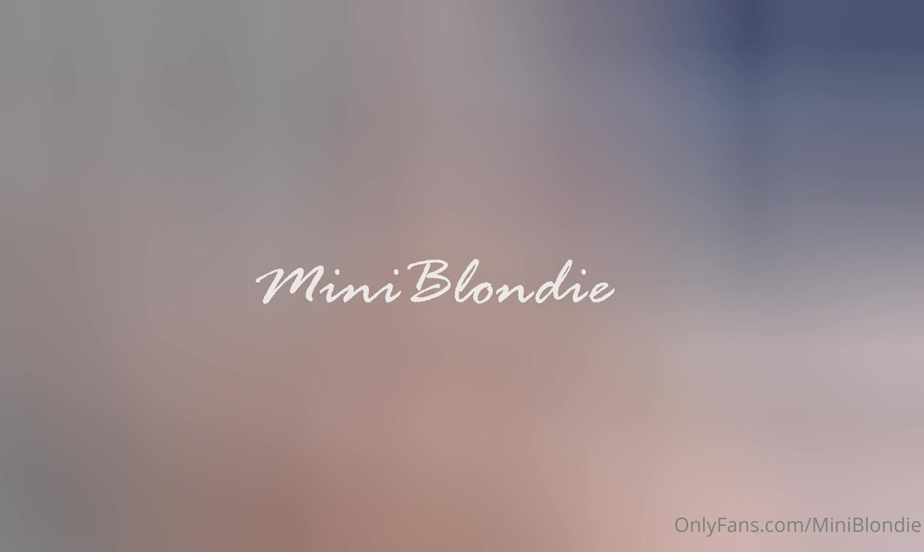 miniblondie gets fucked in yellow lingerie