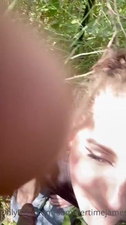 Super fem beauty sucking on a bbc