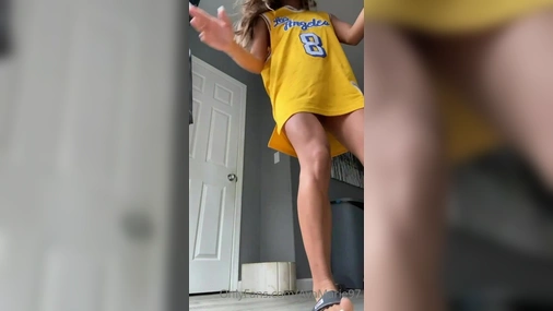 AvaMarie97 Stripping And Teasing