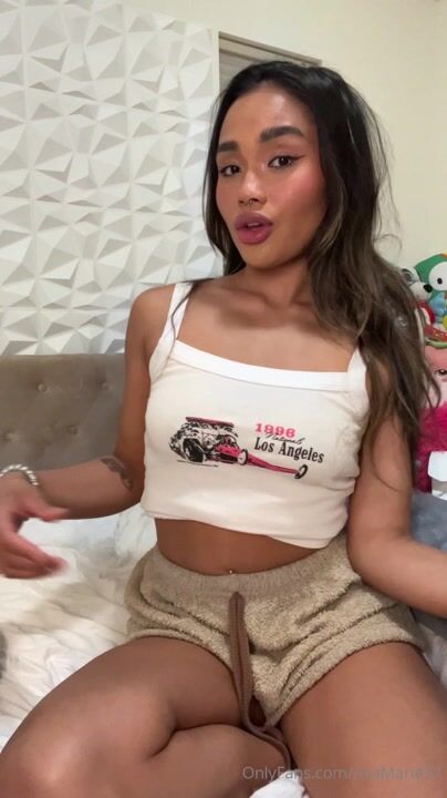 AvaMarie97 Using Toys To Masturbate
