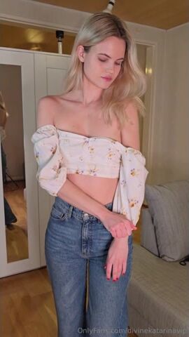 Finnish Divinekatarina Bikini Tryout And Dildo Bate
