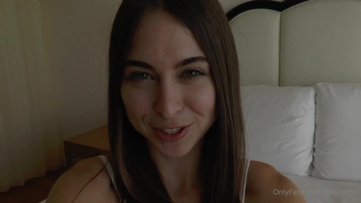 Riley Reid Gets Hansdcuffed And Pounded By Big Cock