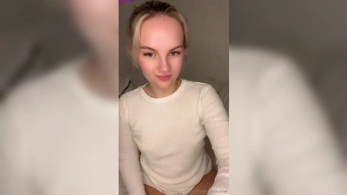 Norwegian / Norsk Michelle exclusive dildo masturbation OnlyFans