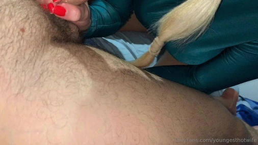 Finnish Youngesthotwife Fucking and gets a cumshot on tits
