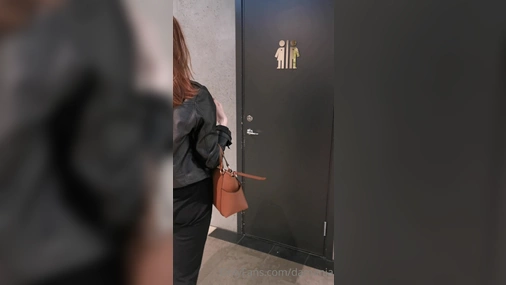 Damania - Public blowjob