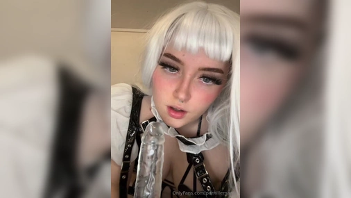 Norwegian pernillemaren Sucking Dildo
