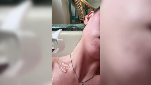 Anna Malygon Bathing Naked In Bathtub