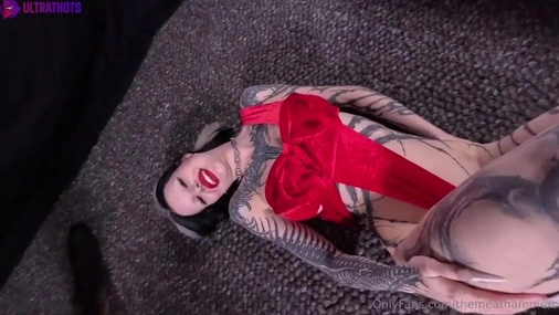 Swedish Tattooed HoneyBabeSugarPiie Hot Blowjob Sextape In Sofa xMessy Facial Cumshot