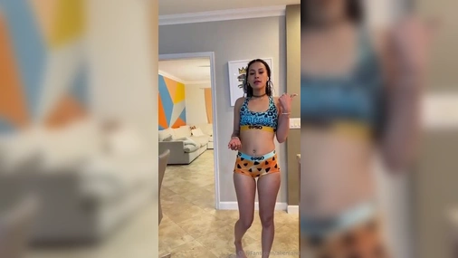 Baby Alien Homemade Fucking A Slut In Bathroom
