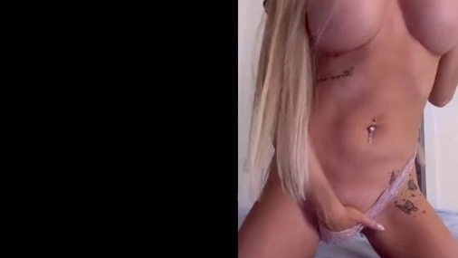 iselin playing with pussy