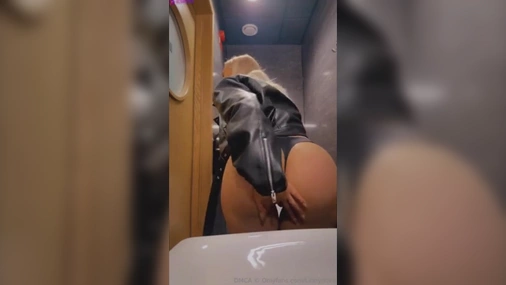 Swedish LinnyNova Shows her Big Ass
