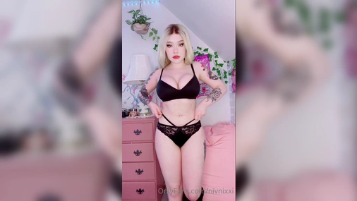 Nivnixxi Strips For Intense Masturbation