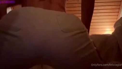 Feliciaglans Striptease plus twerk