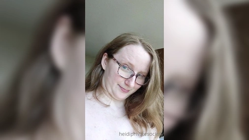 HeidiPrivateSociety - Nerdy Mom Body