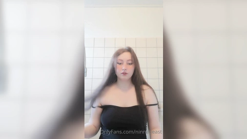 Ninna Beast oil on firm tits