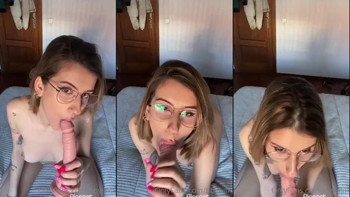 BbyLiilii – Nerdiges Mädchen gibt einem Dildo einen tiefen, feuchten Blowjob