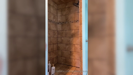 Babesafreak In The Shower