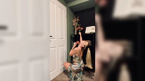 Elena Kamperi Erotic Dance