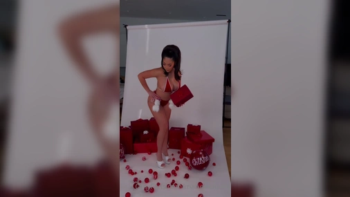 Merry Christmas With Marie Madore