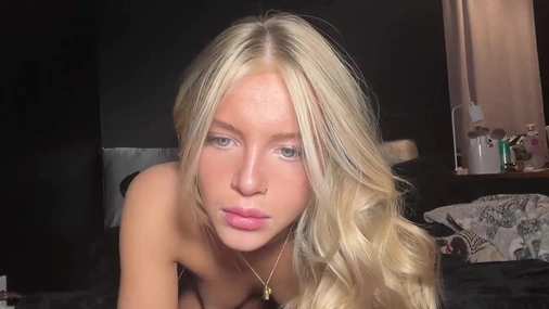 Lillian Snyder Spreading Her Perfect Pussy