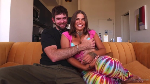 Lilbadblue Getting Fucked On Couch By Girthmasterr