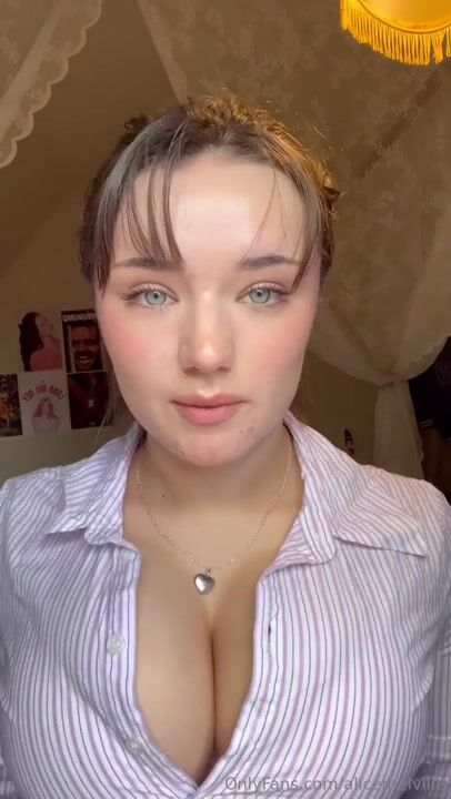 Alice Melville Plays With Her Boobs While Masturbating Video Leaked