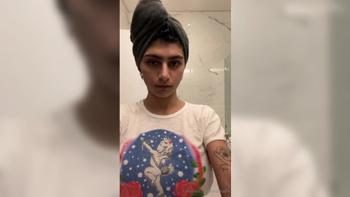 Mia Khalifa Long Morning Livestream