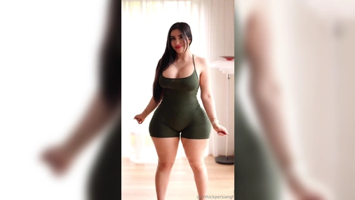 Ameliasocurvy Shakes Her Huge Jiggly Ass In Shorts Compilation