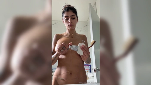 Mia Khalifa 24 Minutes Long Sexy Dancing Video